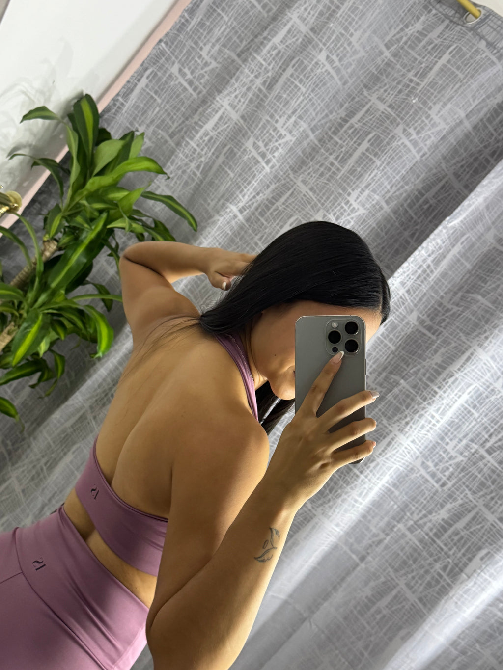 CROP TOP DUBAI
