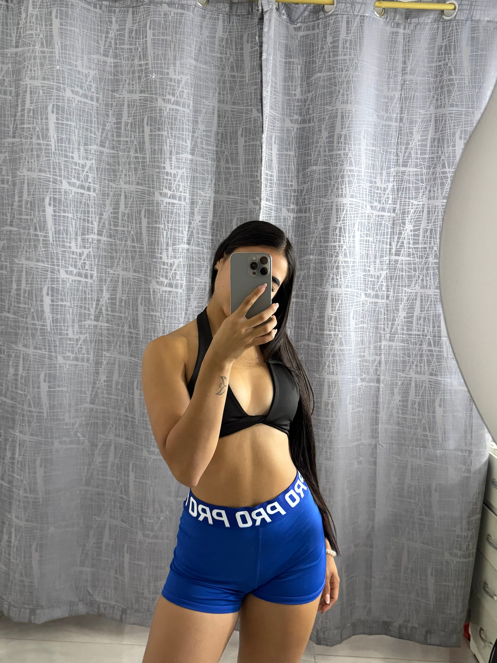CROP TOP DUBAI